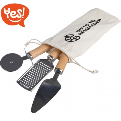 Set utensili da cucina con grattugia e tagliapizza